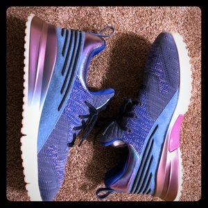 Men’s Aqua Blue LV New Runner sneaker
Size 9.5